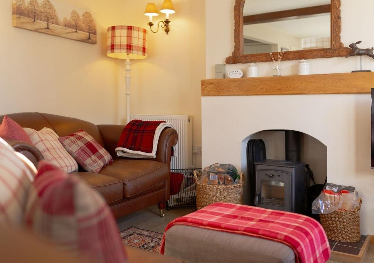 Jasmine Cottage - 2 Bedroom In Heart Of Bourton! Exterior photo